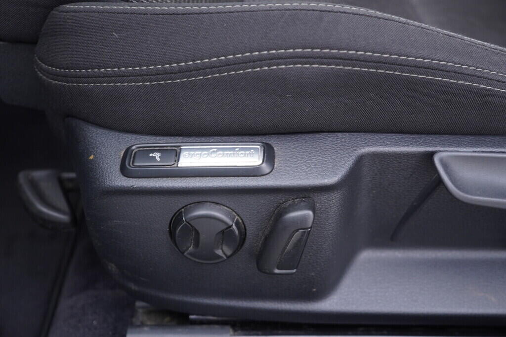 OV190V10465_21.webp_PASSAT  2.0 TDI 110 kW automat