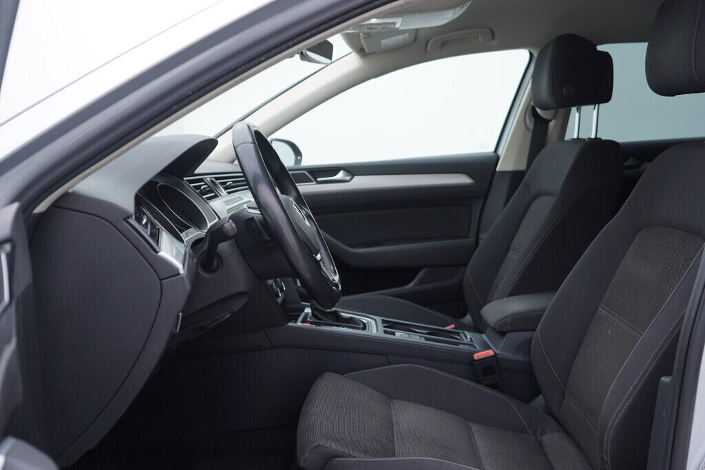 OV190V10465_23.webp_PASSAT  2.0 TDI 110 kW automat
