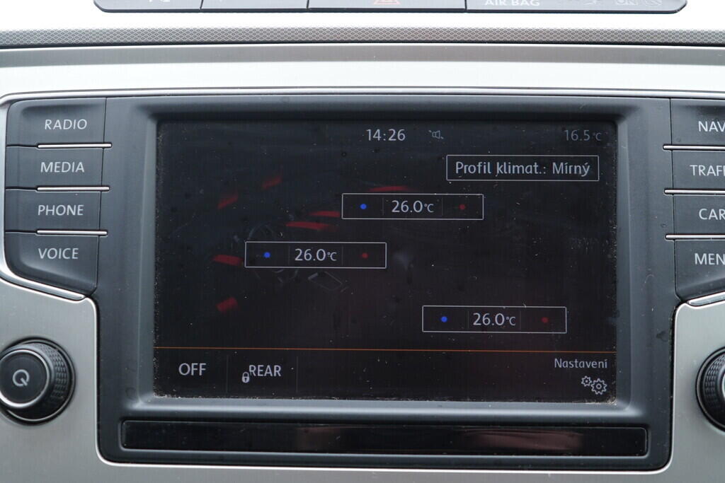 OV190V10465_30.webp_PASSAT  2.0 TDI 110 kW automat