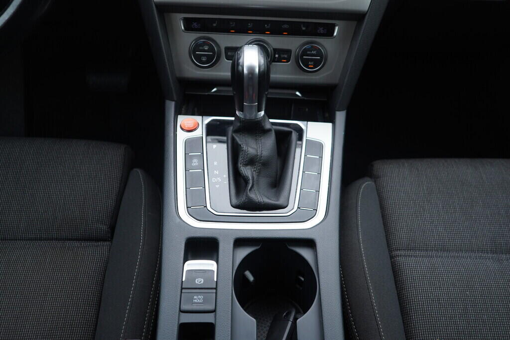 OV190V10465_33.webp_PASSAT  2.0 TDI 110 kW automat