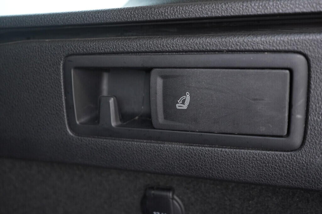 OV190V10465_38.webp_PASSAT  2.0 TDI 110 kW automat