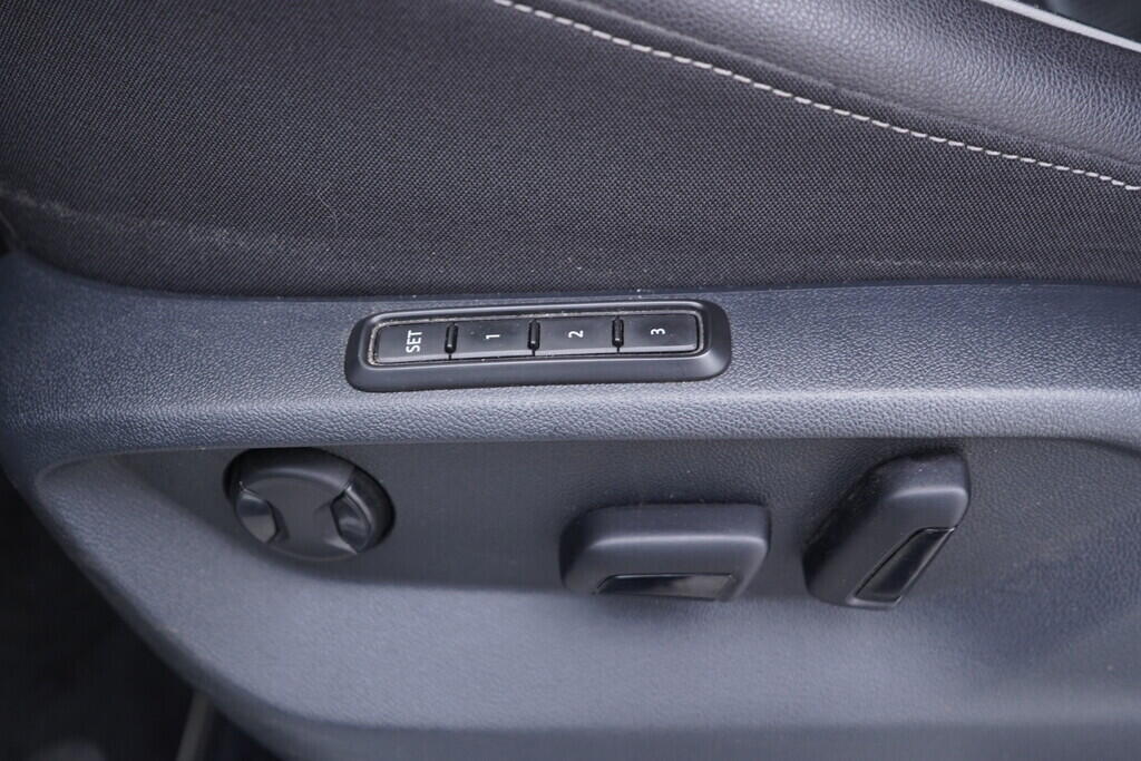 OV190V10466_23.webp_TIGUAN ALLSPACE R-Line 2.0 TDI 147 kW automat, DPH