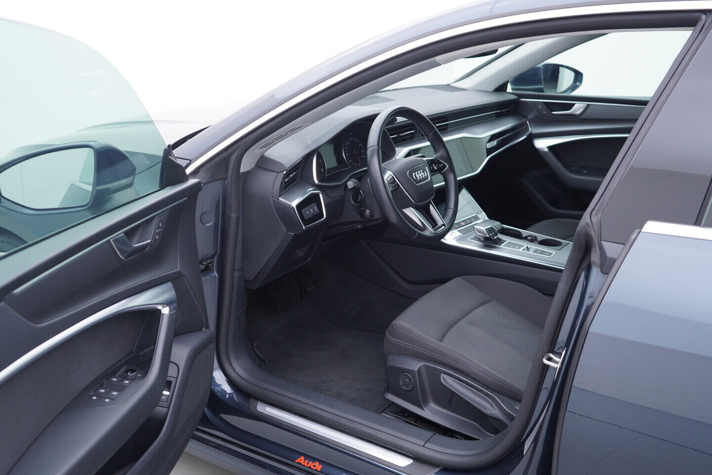 OV190V10468_18.webp_A7 SPORTBACK 45 TDI QUATTRO 3.0 TDI 170 kW automat, DPH