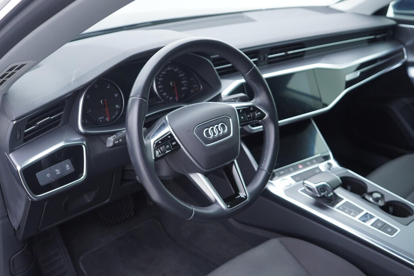 OV190V10468_22.webp_A7 SPORTBACK 45 TDI QUATTRO 3.0 TDI 170 kW automat, DPH