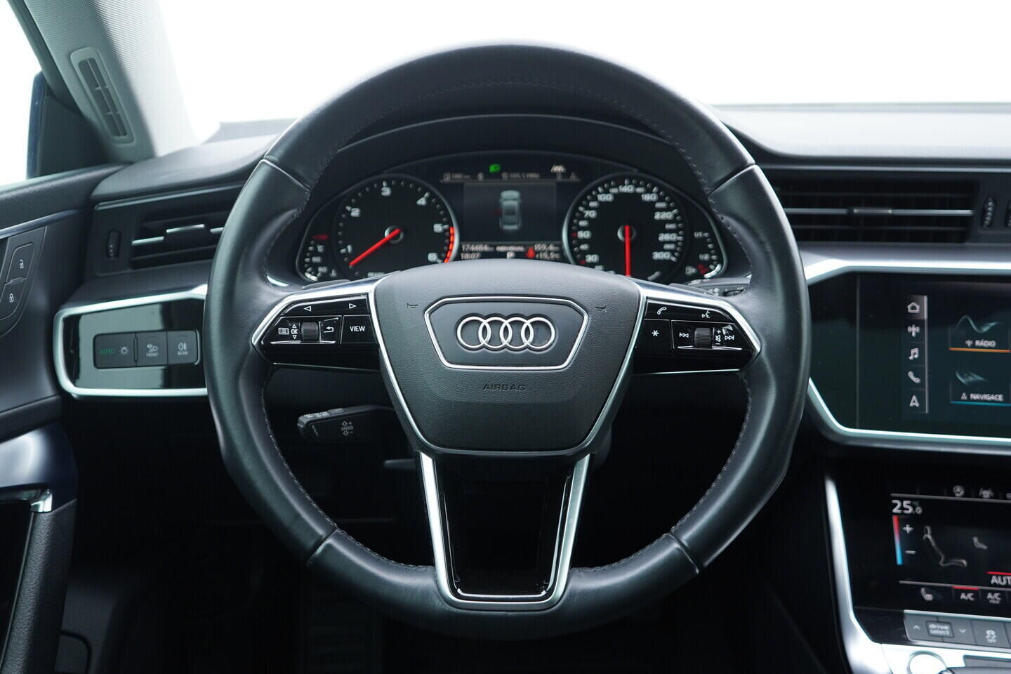 OV190V10468_28.webp_A7 SPORTBACK 45 TDI QUATTRO 3.0 TDI 170 kW automat, DPH