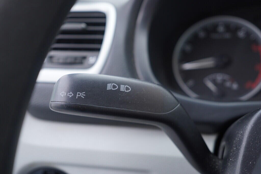 OV190V10475_23.webp_FABIA Ambition 1.2 HTP 44 kW manuál