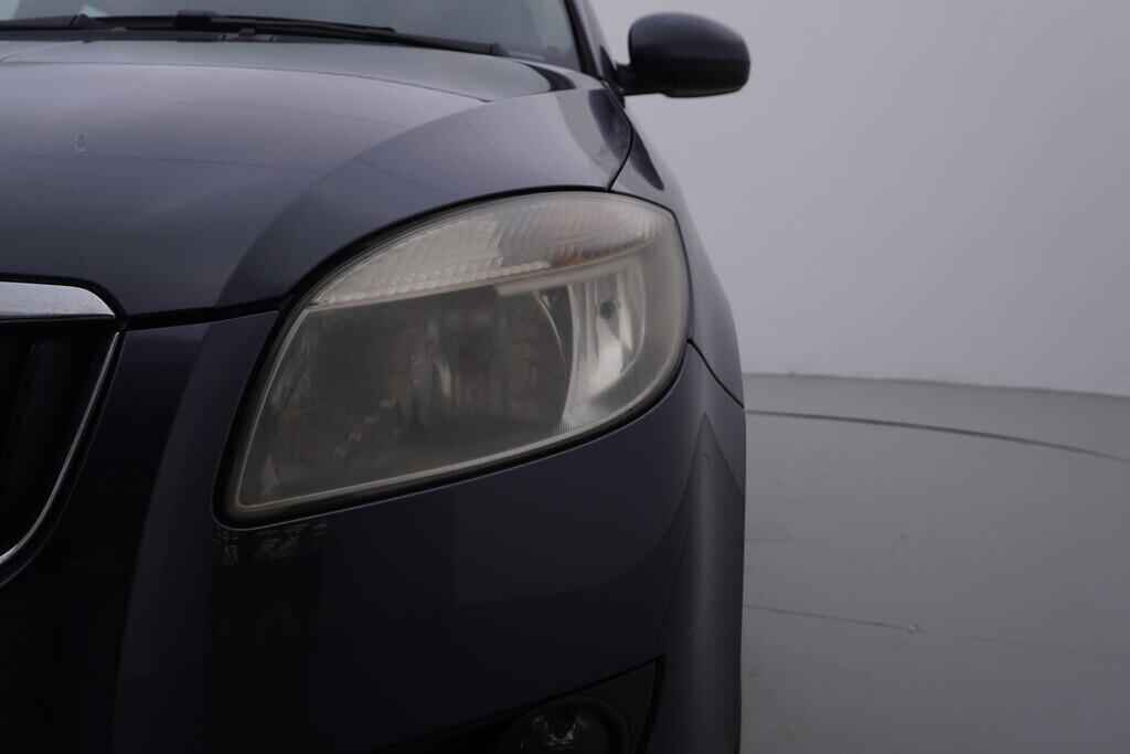 OV190V10475_35.webp_FABIA Ambition 1.2 HTP 44 kW manuál