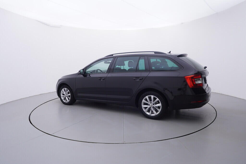 OV190V10478_12.webp_OCTAVIA  2.0 TDI 110 kW automat