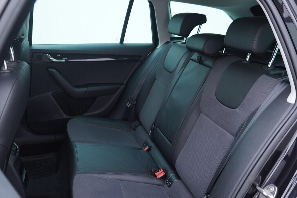 OV190V10478_40.webp_OCTAVIA  2.0 TDI 110 kW automat