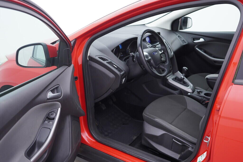 OV190V10480_18.webp_FOCUS  1.6 TDCi 85 kW manuál