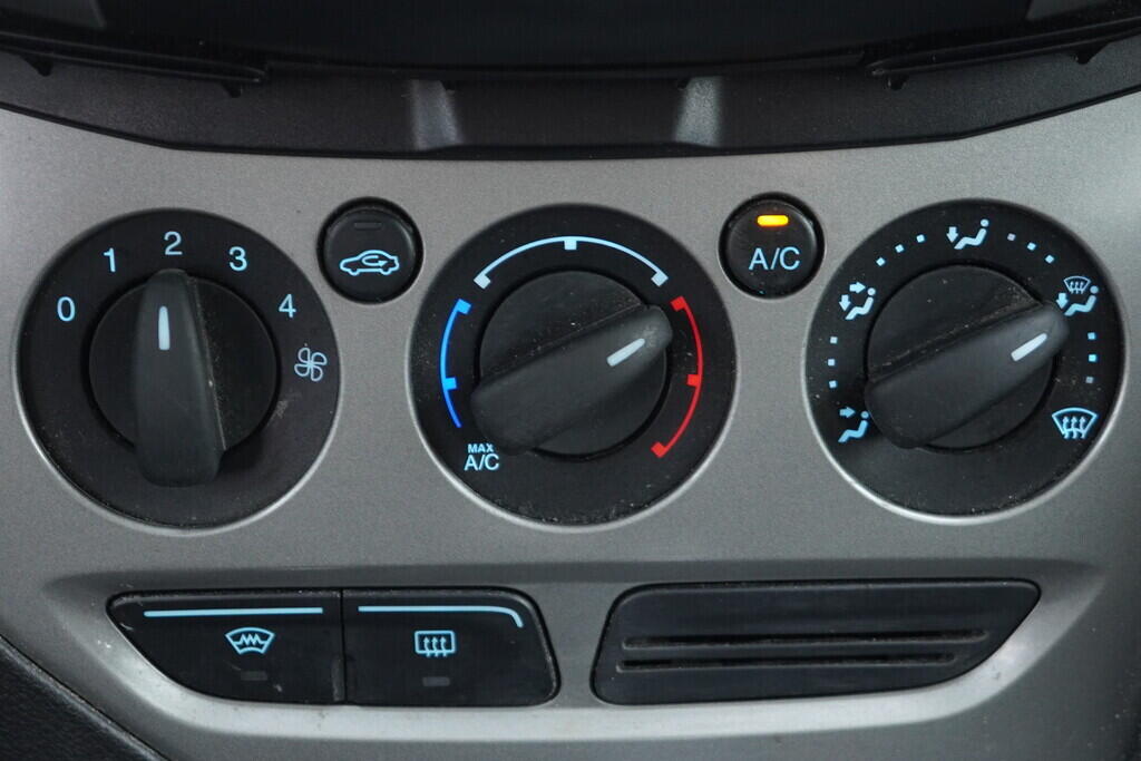 OV190V10480_30.webp_FOCUS  1.6 TDCi 85 kW manuál