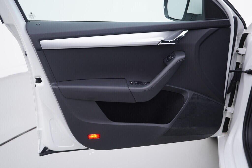 OV190V10481_19.webp_OCTAVIA Elegance 1.2 TSI 77 kW manuál