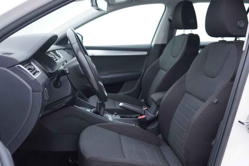 OV190V10481_23.webp_OCTAVIA Elegance 1.2 TSI 77 kW manuál