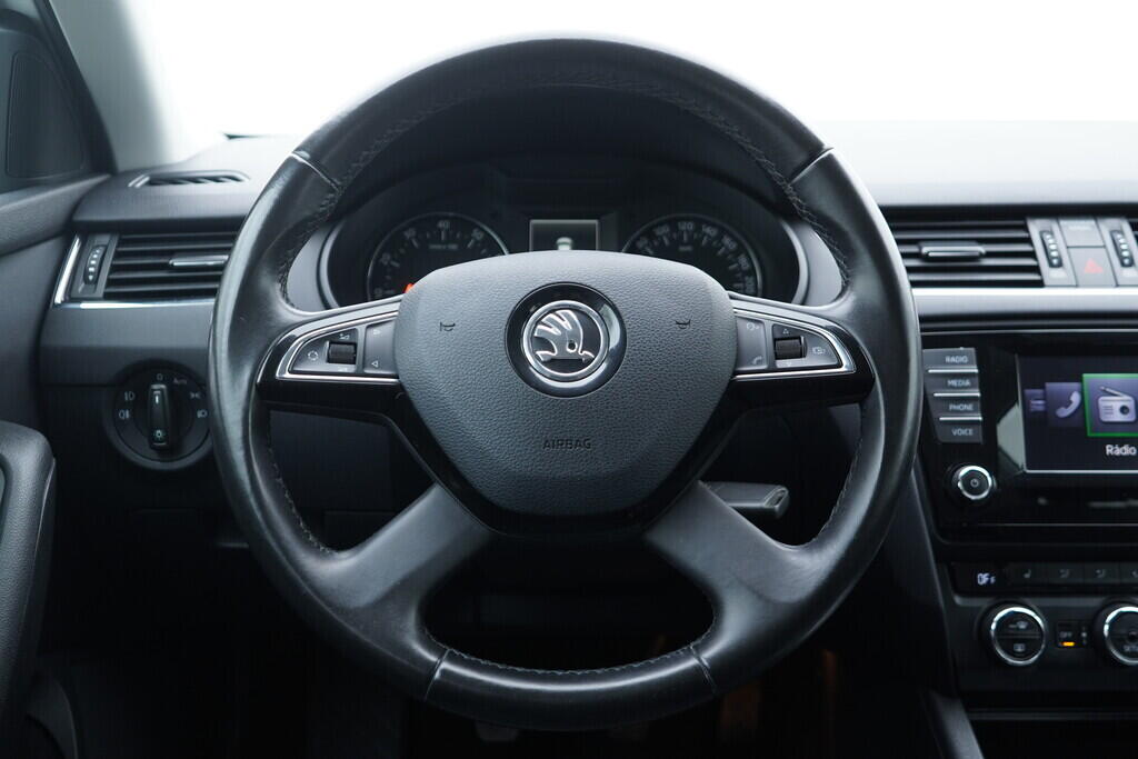 OV190V10481_27.webp_OCTAVIA Elegance 1.2 TSI 77 kW manuál