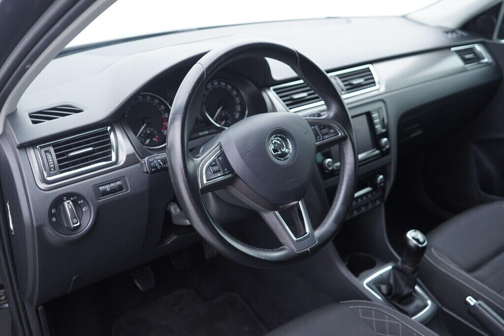 OV190V10483_21.webp_RAPID Elegance 1.6 TDI 85 kW manuál