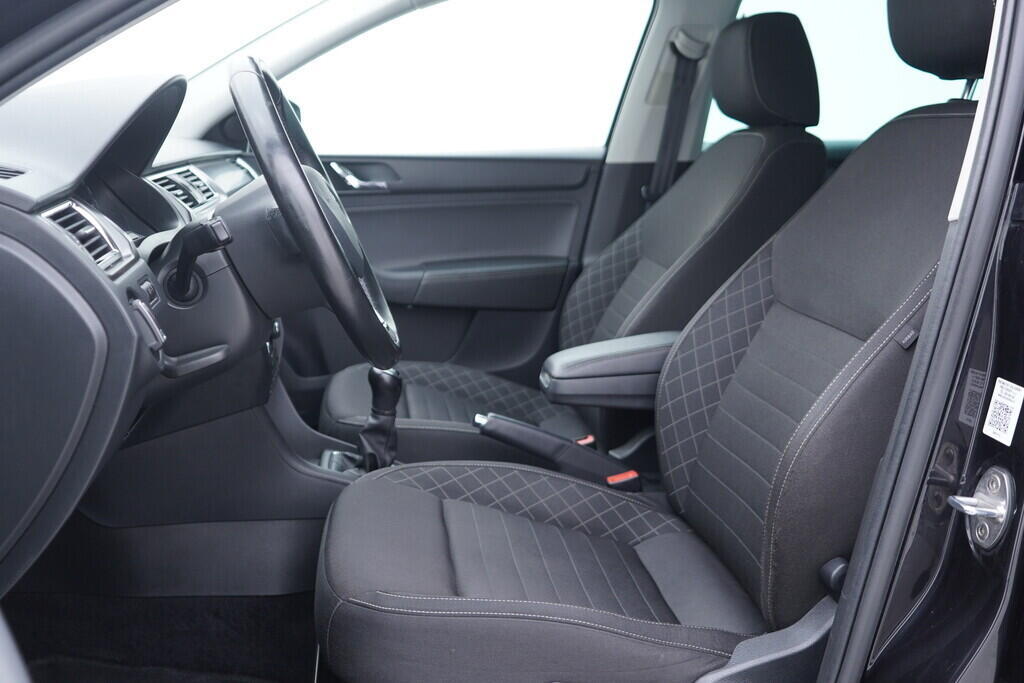 OV190V10483_22.webp_RAPID Elegance 1.6 TDI 85 kW manuál