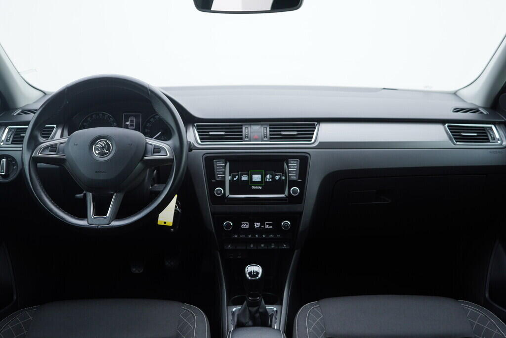 OV190V10483_25.webp_RAPID Elegance 1.6 TDI 85 kW manuál