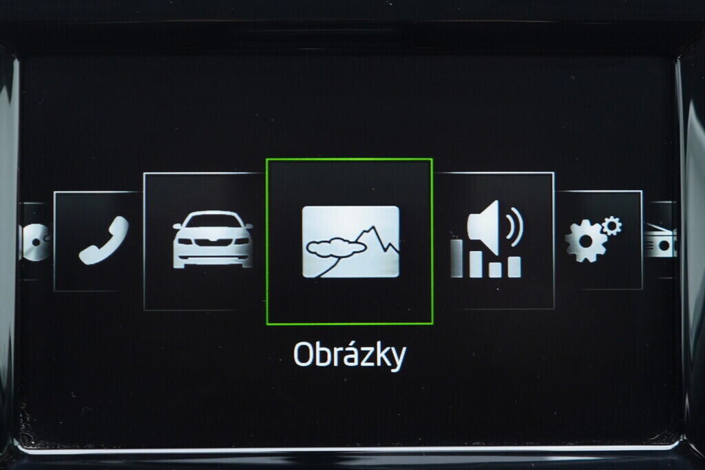 OV190V10483_27.webp_RAPID Elegance 1.6 TDI 85 kW manuál