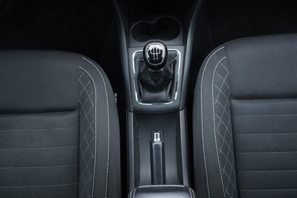 OV190V10483_30.webp_RAPID Elegance 1.6 TDI 85 kW manuál