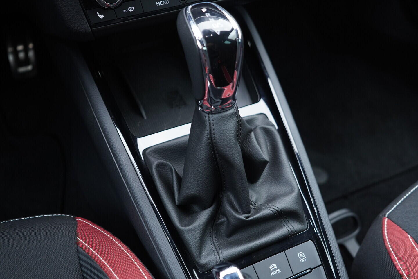 OV190V10485_34.webp_SCALA Monte Carlo 1.5 TSI 110 kW automat, DPH