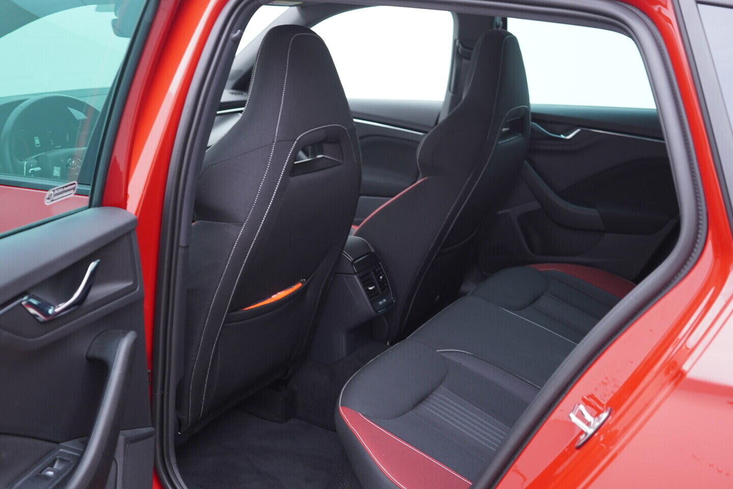 OV190V10485_35.webp_SCALA Monte Carlo 1.5 TSI 110 kW automat, DPH