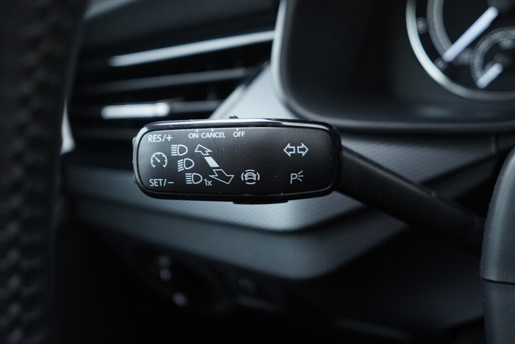 OV190V10487_28.webp_KAMIQ Ambition 1.0 TSI 70 kW manuál, DPH