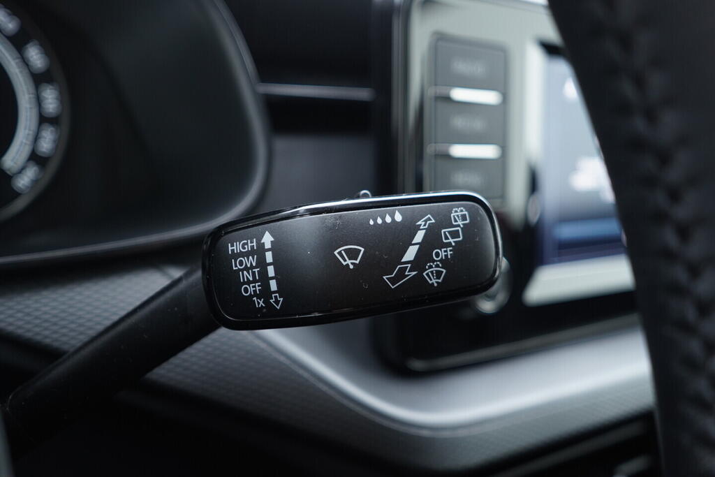 OV190V10487_29.webp_KAMIQ Ambition 1.0 TSI 70 kW manuál, DPH