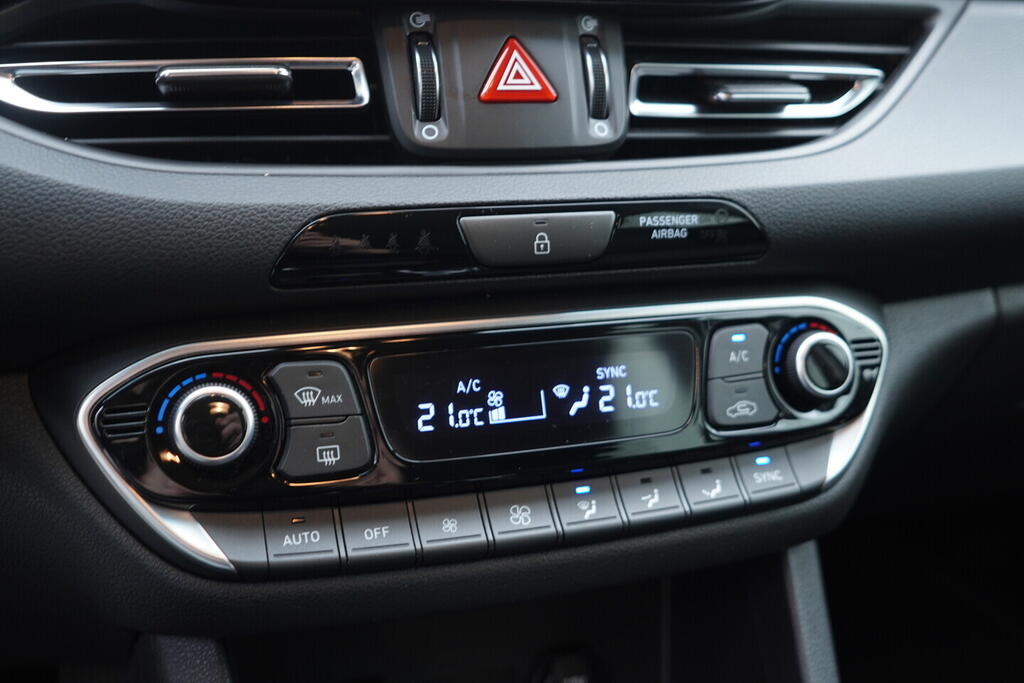 OV190V10489_32.webp_I30 Smart 1.5 T-GDI 118 kW automat, DPH