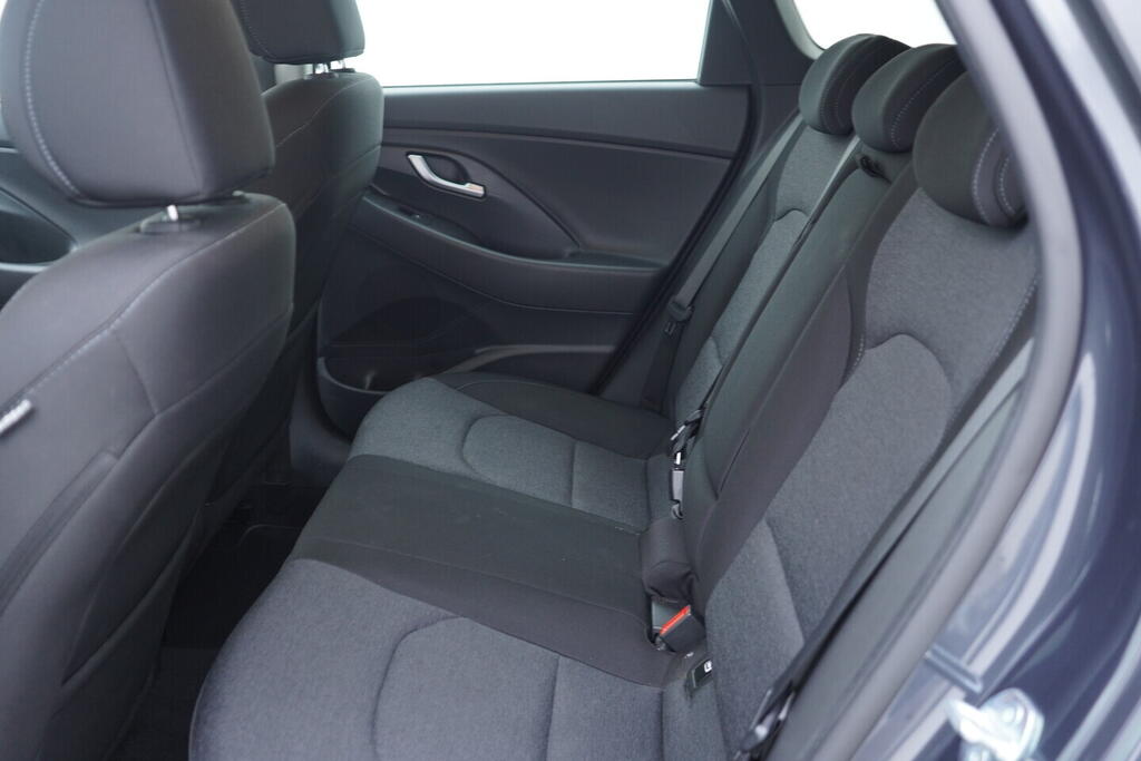 OV190V10489_36.webp_I30 Smart 1.5 T-GDI 118 kW automat, DPH