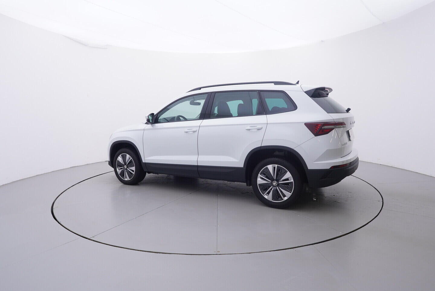 OV190V10495_12.webp_KAROQ Style 2.0 TDI 85 kW manuál, DPH