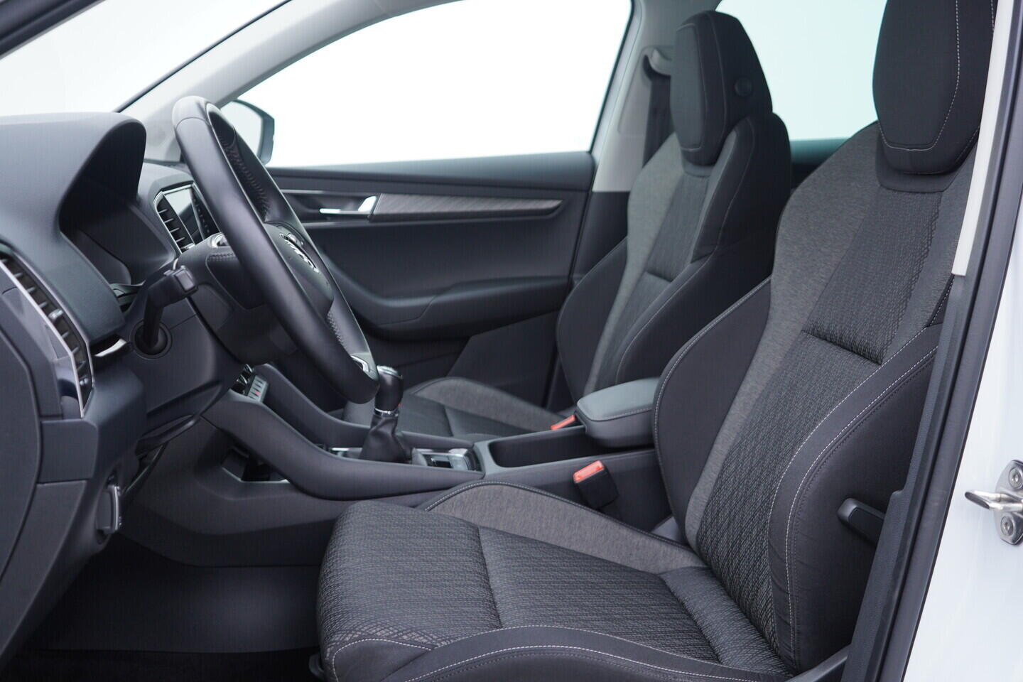 OV190V10495_22.webp_KAROQ Style 2.0 TDI 85 kW manuál, DPH