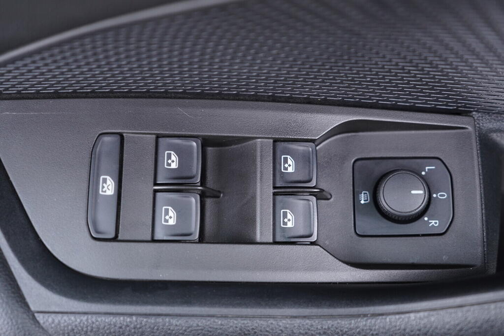 OV190V10498_20.webp_OCTAVIA Ambition 2.0 TDI 85 kW manuál, DPH