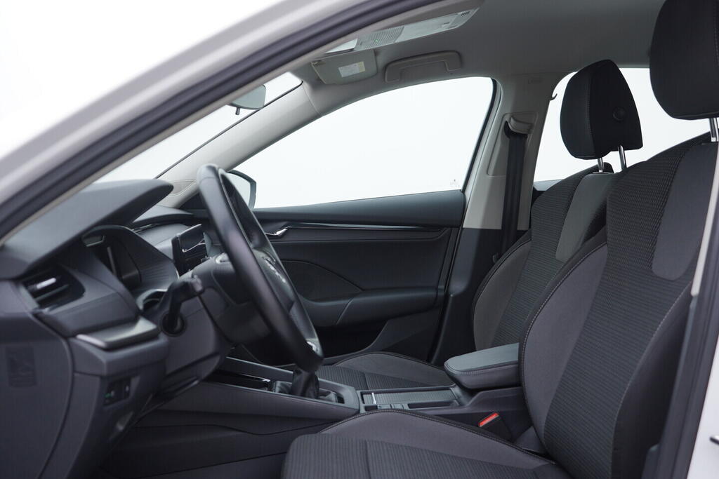 OV190V10498_22.webp_OCTAVIA Ambition 2.0 TDI 85 kW manuál, DPH