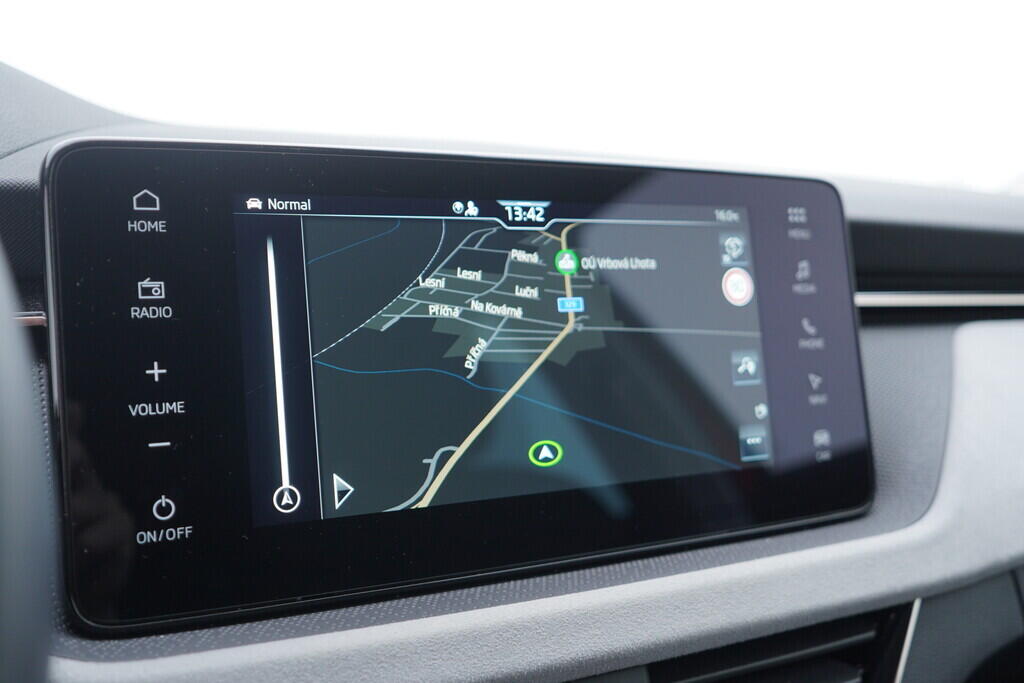 OV190V10499_30.webp_KAMIQ Top Selection 1.0 TSI 85 kW automat, DPH