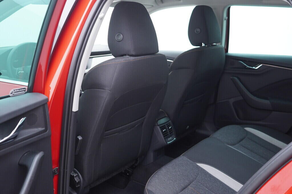 OV190V10499_34.webp_KAMIQ Top Selection 1.0 TSI 85 kW automat, DPH