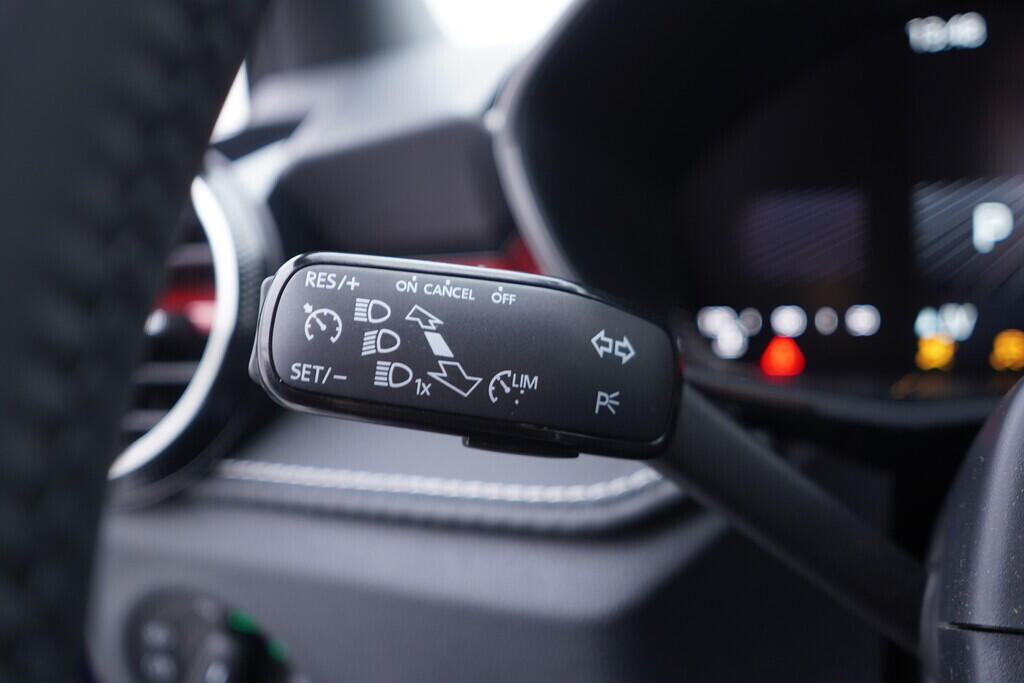 OV190V10500_23.webp_FABIA Monte Carlo 1.0 TSI 85 kW automat, DPH