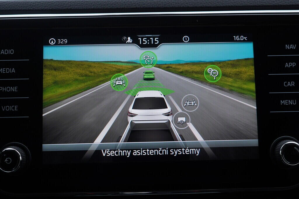 OV190V10505_29.webp_SUPERB Ambition 2.0 TDI 110 kW automat