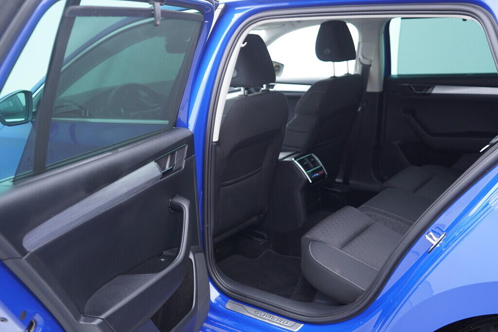 OV190V10505_35.webp_SUPERB Ambition 2.0 TDI 110 kW automat