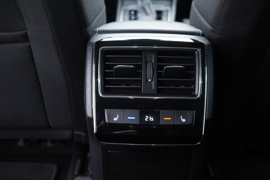 OV190V10505_36.webp_SUPERB Ambition 2.0 TDI 110 kW automat