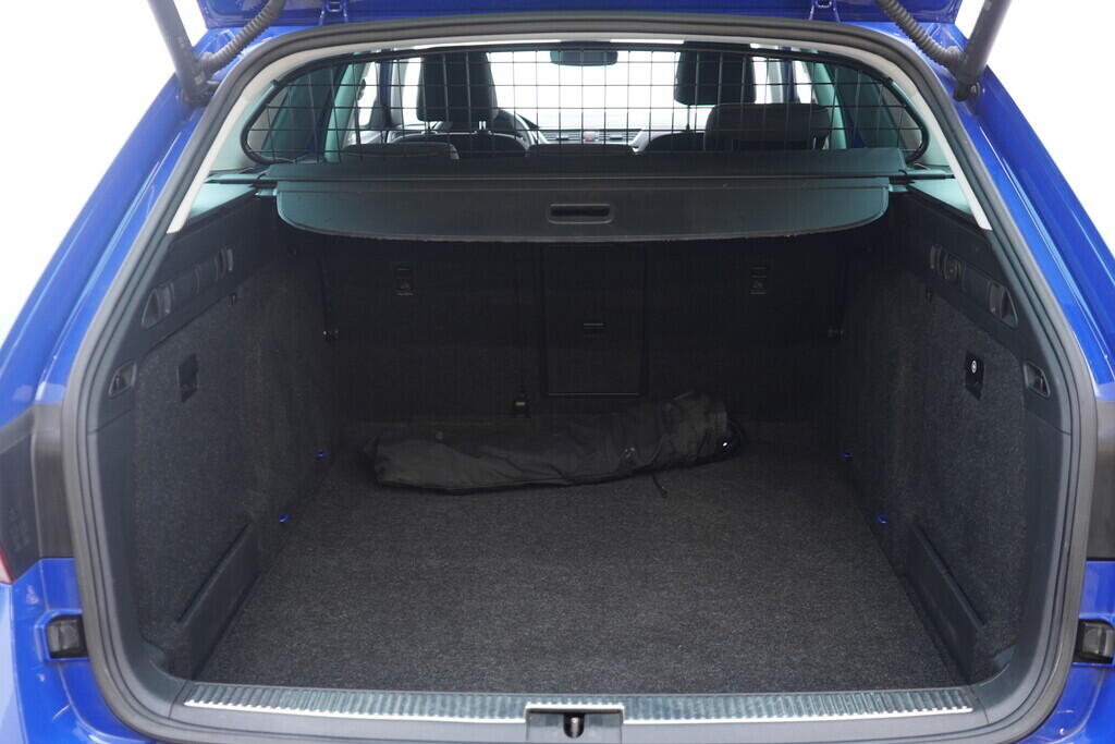 OV190V10505_39.webp_SUPERB Ambition 2.0 TDI 110 kW automat