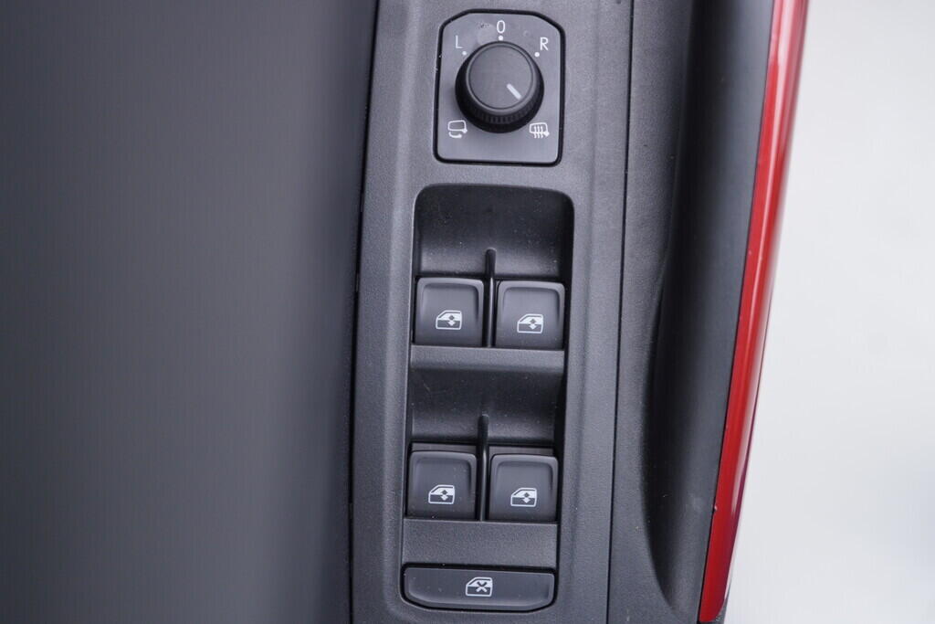 OV190V10510_20.webp_FABIA Monte Carlo 1.0 TSI 85 kW automat, DPH