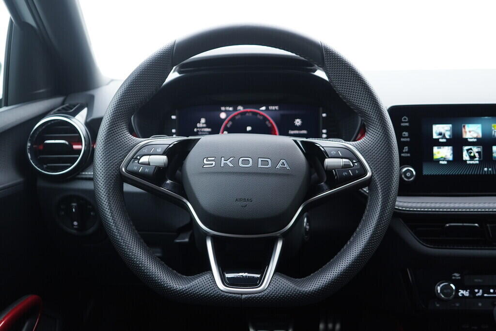 OV190V10510_26.webp_FABIA Monte Carlo 1.0 TSI 85 kW automat, DPH