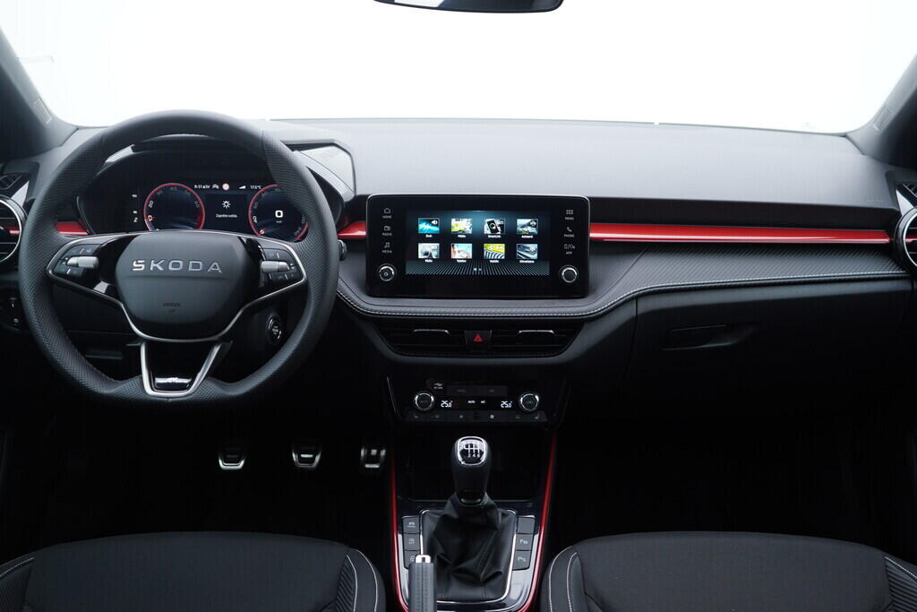 OV190V10513_25.webp_FABIA Monte Carlo 1.0 TSI 85 kW manuál, DPH