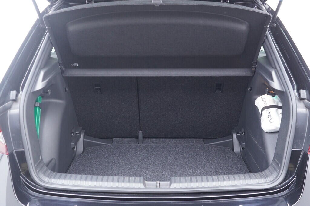 OV190V10513_36.webp_FABIA Monte Carlo 1.0 TSI 85 kW manuál, DPH