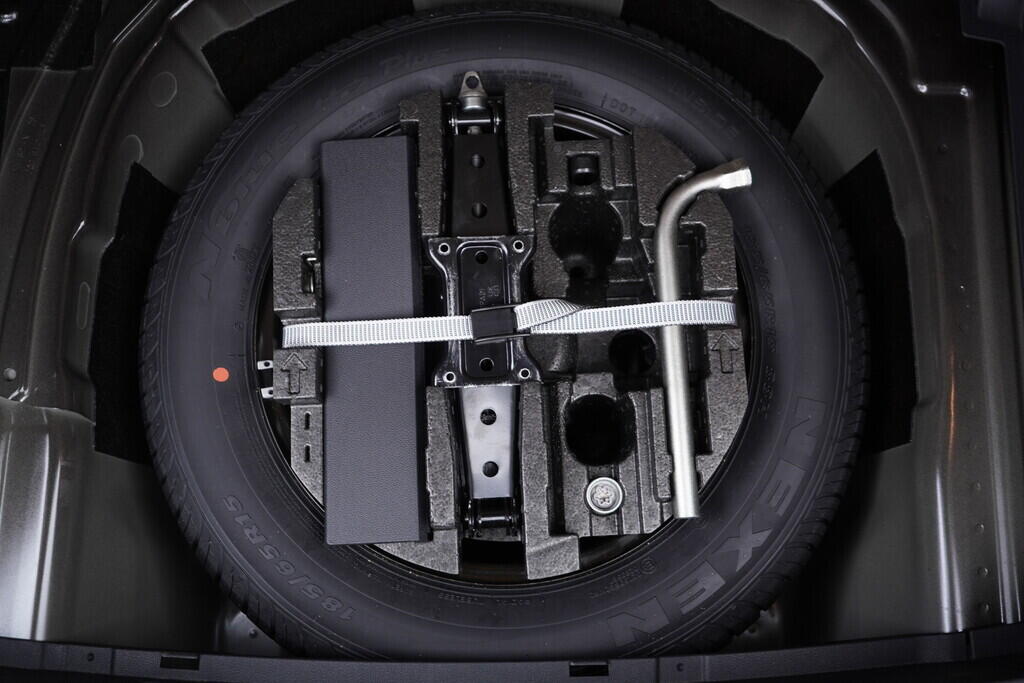 OV190V10513_37.webp_FABIA Monte Carlo 1.0 TSI 85 kW manuál, DPH