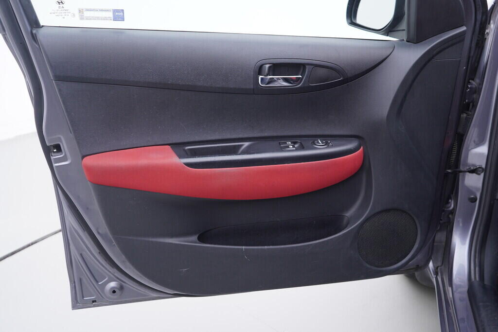 OV190V10514_19.webp_I20 Comforr 1.2 GDi 57 kW manuál