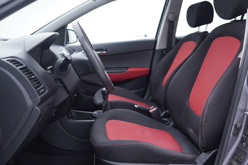 OV190V10514_22.webp_I20 Comforr 1.2 GDi 57 kW manuál