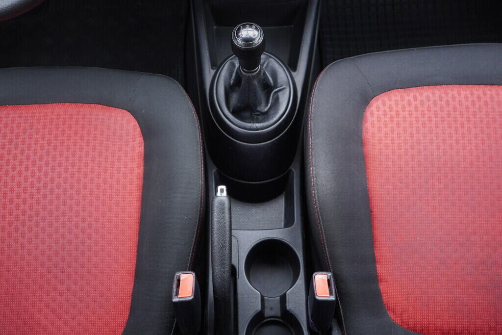 OV190V10514_29.webp_I20 Comforr 1.2 GDi 57 kW manuál