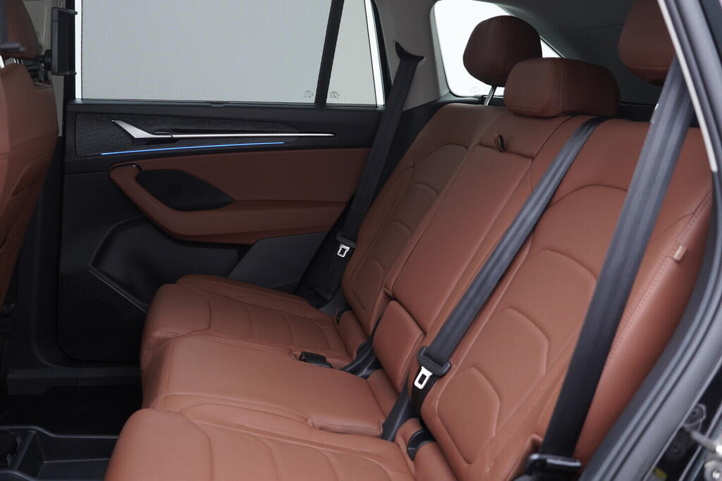 OV190V10517_25.webp_KODIAQ Selection 2.0 TDI 142 kW automat, DPH