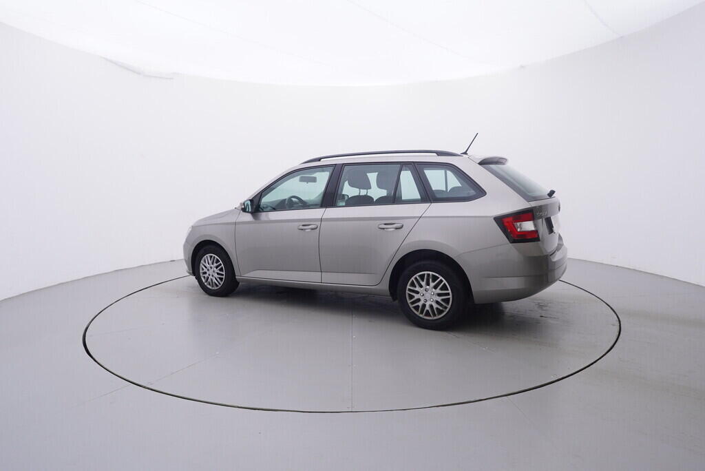 OV190V10518_12.webp_FABIA Ambition 1.2 TSI 66 kW manuál